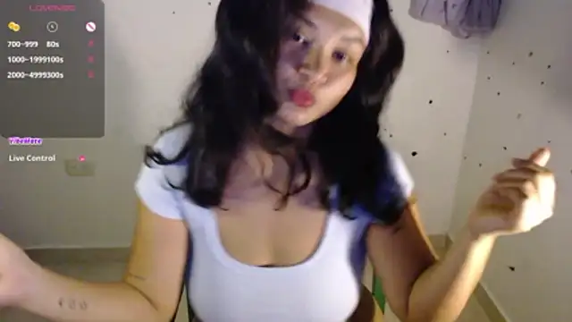 Snapshot of Lily____ chatting on 05-02-26, 01:00 Lily online show from 05-02-26, 01:00