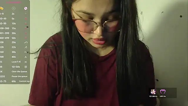 Lily     online show from 07-22-26, 10:23