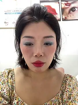 Snapshot of milkwine chatting on 05-05-26, 08:17 milkwine online show from 05-05-26, 08:17