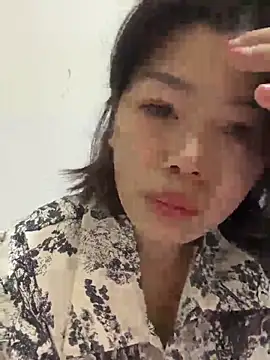 Snapshot of milkwine chatting on 05-10-26, 03:32 milkwine online show from 05-10-26, 03:32