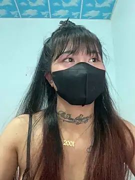 Lilyy18 online show from 04-30-26, 01:07