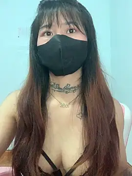 Snapshot of Lilyy18 chatting on 05-03-26, 03:11 Lilyy18 online show from 05-03-26, 03:11
