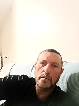 Snapshot of Frank20cmdura chatting on 05-12-26, 05:04 Frank20cmdura online show from 05-12-26, 05:04