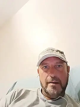 Snapshot of Frank20cmdura chatting on 06-11-26, 05:15 Frank20cmdura online show from 06-11-26, 05:15