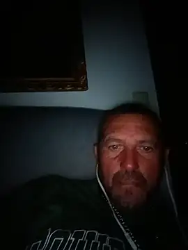 Snapshot of Frank20cmdura chatting on 05-23-26, 01:26 Frank20cmdura online show from 05-23-26, 01:26