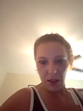 Snapshot of lickybaby26 chatting on 07-01-26, 03:45 lickybaby26 online show from 07-01-26, 03:45