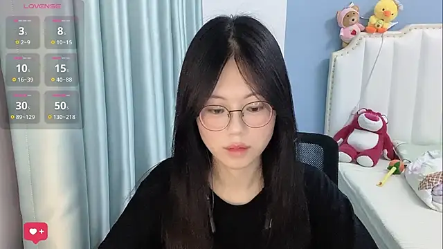 Snapshot of Luna-666 chatting on 05-25-26, 02:16 Luna-666 online show from 05-25-26, 02:16