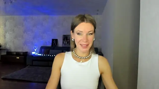 Snapshot of miababemi09 chatting on 07-06-26, 04:30 miababemi09 online show from 07-06-26, 04:30