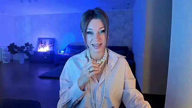 Snapshot of miababemi09 chatting on 07-17-26, 04:21 miababemi09 online show from 07-17-26, 04:21