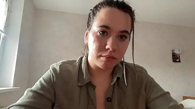 Snapshot of OraCoovert chatting on 05-11-26, 04:04 OraCoovert online show from 05-11-26, 04:04