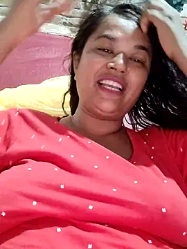 Snapshot of Gulapi_N chatting on 05-18-26, 08:30 Gulapi N online show from 05-18-26, 08:30