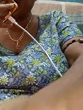 Snapshot of Gulapi_N chatting on 07-21-26, 02:18 Gulapi N online show from 07-21-26, 02:18