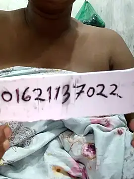 Snapshot of Gulapi_N chatting on 06-25-26, 01:47 Gulapi N online show from 06-25-26, 01:47