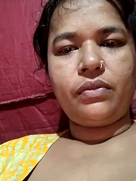 Snapshot of Gulapi_N chatting on 05-25-26, 03:33 Gulapi N online show from 05-25-26, 03:33