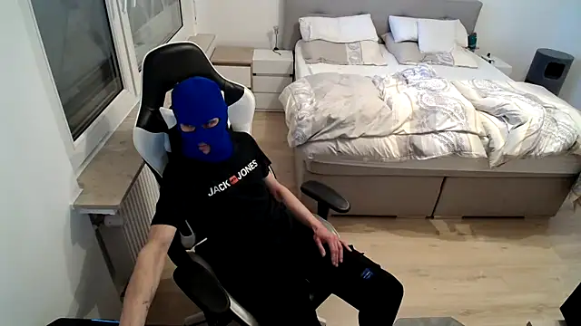BadBoyMasked online show from 04-28-26, 05:06