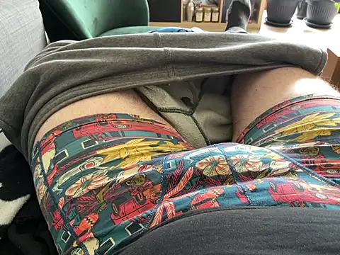 horny-bear89 online show from 04-26-26, 02:14