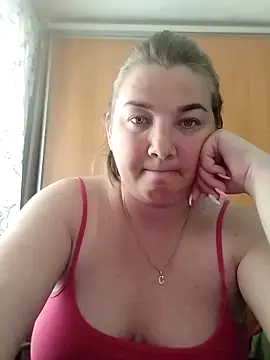 Snapshot of MiyaOlliver chatting on 05-08-26, 02:32 MiyaOlliver online show from 05-08-26, 02:32