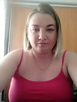 Snapshot of MiyaOlliver chatting on 05-07-26, 02:20 MiyaOlliver online show from 05-07-26, 02:20