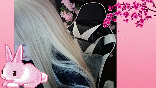 AmmiRinn online show from 06-12-26, 10:57