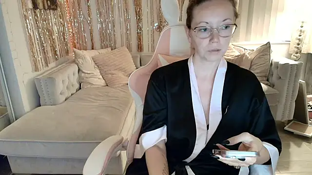 GoddessJanieDarling online show from 05-10-26, 04:16