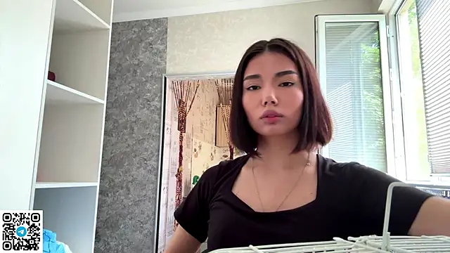 Snapshot of MarylnMonnier chatting on 05-26-26, 07:06 MarylnMonnier online show from 05-26-26, 07:06
