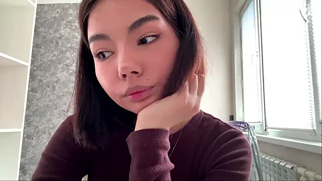 Snapshot of MarylnMonnier chatting on 05-19-26, 07:04 MarylnMonnier online show from 05-19-26, 07:04