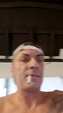 Snapshot of marcellobau chatting on 08-08-26, 05:42 marcellobau online show from 08-08-26, 05:42