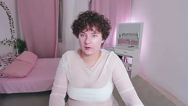 Snapshot of MelittaStorrie chatting on 07-10-26, 06:24 MelittaStorrie online show from 07-10-26, 06:24