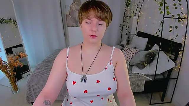Snapshot of MelittaStorrie chatting on 05-09-26, 06:39 MelittaStorrie online show from 05-09-26, 06:39