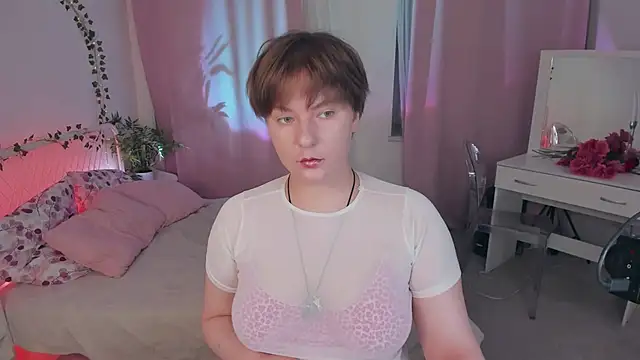 Snapshot of MelittaStorrie chatting on 05-15-26, 10:57 MelittaStorrie online show from 05-15-26, 10:57