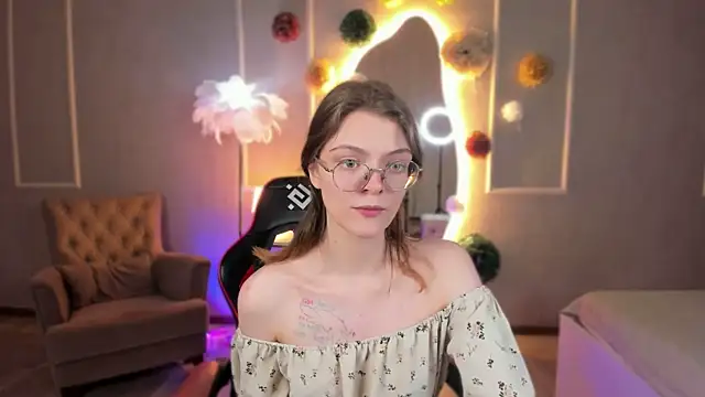 Avrora Spark online show from 04-27-26, 08:07