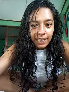 Snapshot of Kimkaly chatting on 06-12-26, 01:53 Kimkaly online show from 06-12-26, 01:53