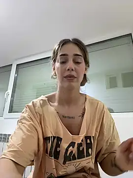 Snapshot of ZenyShy chatting on 05-14-26, 09:45 ZenyShy online show from 05-14-26, 09:45