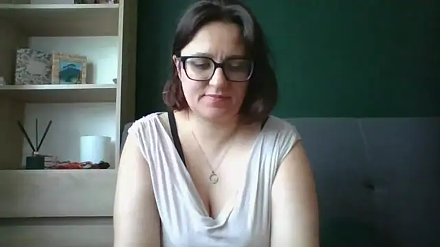 Snapshot of sensual_paris chatting on 07-13-26, 05:29 sensual paris online show from 07-13-26, 05:29