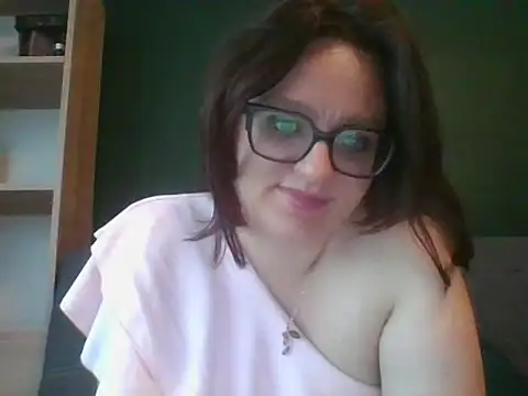 Snapshot of sensual_paris chatting on 05-07-26, 05:33 sensual paris online show from 05-07-26, 05:33