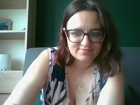 Snapshot of sensual_paris chatting on 06-10-26, 05:30 sensual paris online show from 06-10-26, 05:30