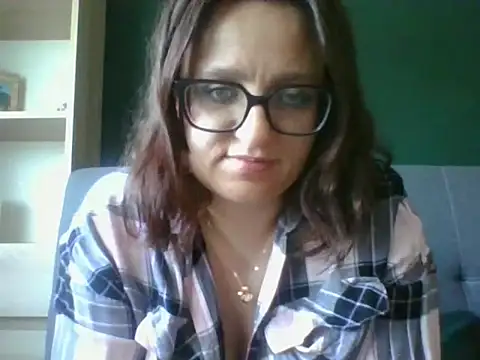 Snapshot of sensual_paris chatting on 06-09-26, 05:30 sensual paris online show from 06-09-26, 05:30