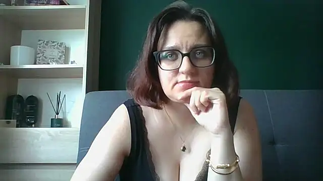Snapshot of sensual_paris chatting on 08-03-26, 09:04 sensual paris online show from 08-03-26, 09:04