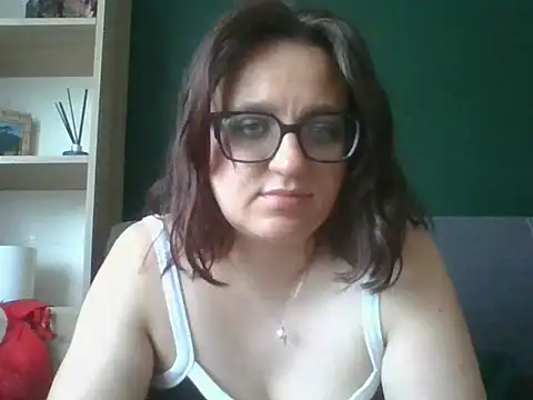 Snapshot of sensual_paris chatting on 05-27-26, 05:26 sensual paris online show from 05-27-26, 05:26