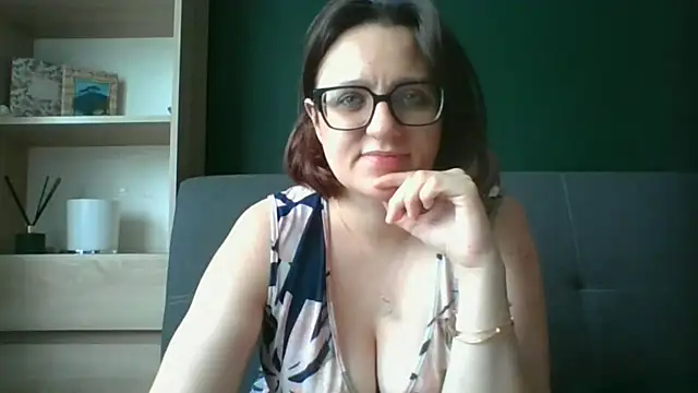 Snapshot of sensual_paris chatting on 07-07-26, 06:47 sensual paris online show from 07-07-26, 06:47