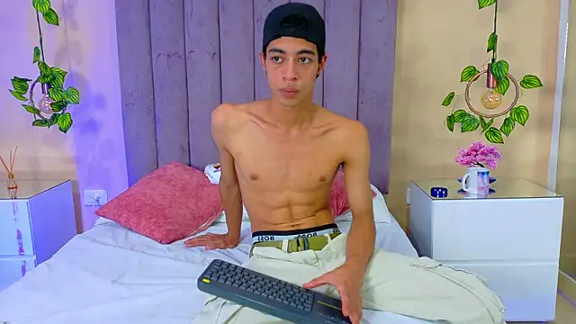Liam  Mercury online show from 06-26-26, 08:03