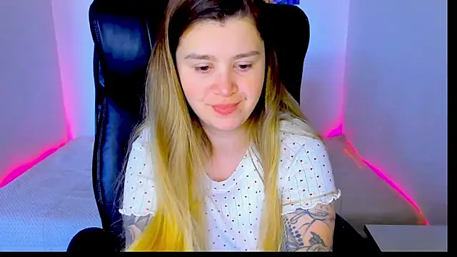 Snapshot of Natali_Secret chatting on 05-09-26, 07:56 Natali Secret online show from 05-09-26, 07:56