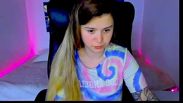 Snapshot of Natali_Secret chatting on 05-11-26, 10:38 Natali Secret online show from 05-11-26, 10:38