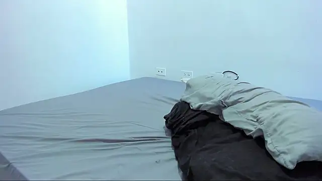 liammendoza98 online show from 06-11-26, 03:20