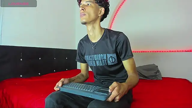 liammendoza98 online show from 05-29-26, 02:23
