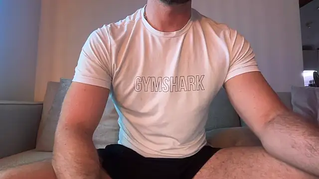 Snapshot of gymshrk chatting on 05-20-26, 04:42 gymshrk online show from 05-20-26, 04:42