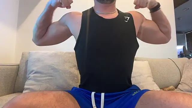Snapshot of gymshrk chatting on 05-28-26, 05:26 gymshrk online show from 05-28-26, 05:26