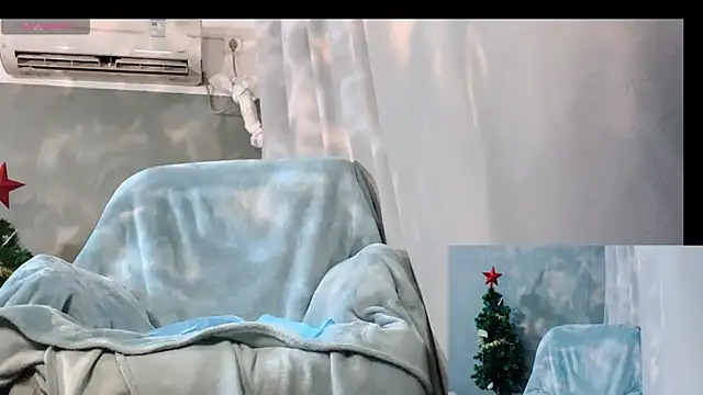 Snapshot of LuMei-Love chatting on 06-16-26, 01:33 LuMei-Love online show from 06-16-26, 01:33
