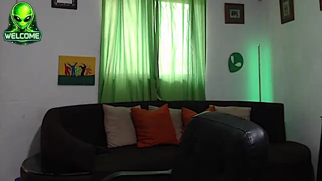 Snapshot of alpha_zom chatting on 06-19-26, 04:57 alpha zom online show from 06-19-26, 04:57