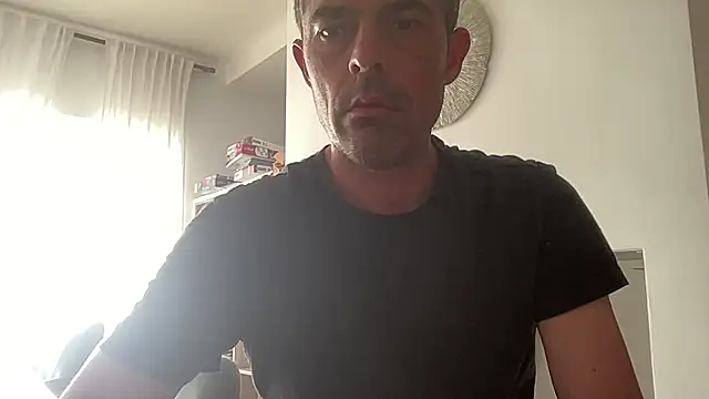 Riccardo86xx online show from 05-03-26, 01:47